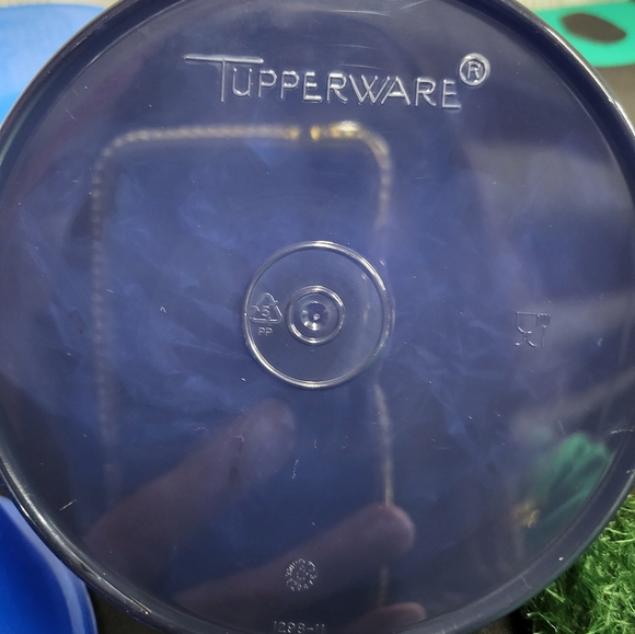 Tupperware Set of 4 Vintage Servalier Canister Set- (3 3/4 cup/910 ml ea… - Picture 3 of 5